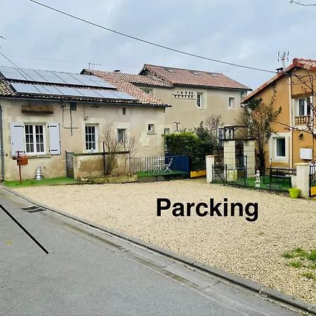 Le Cosy 8km Du Futuroscope Apartment *